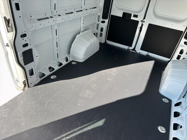 2026 Ram ProMaster Cargo Van SLT