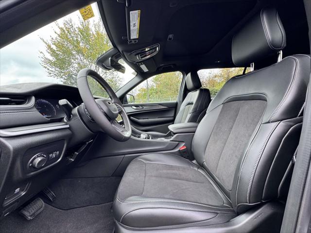 2025 Jeep Grand Cherokee L Altitude X 4x4