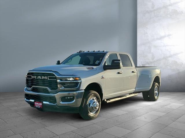 2026 RAM Ram 3500 RAM 3500 TRADESMAN CREW CAB 4X4 8 BOX