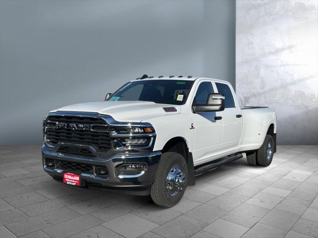 2026 RAM Ram 3500 RAM 3500 TRADESMAN CREW CAB 4X4 8 BOX
