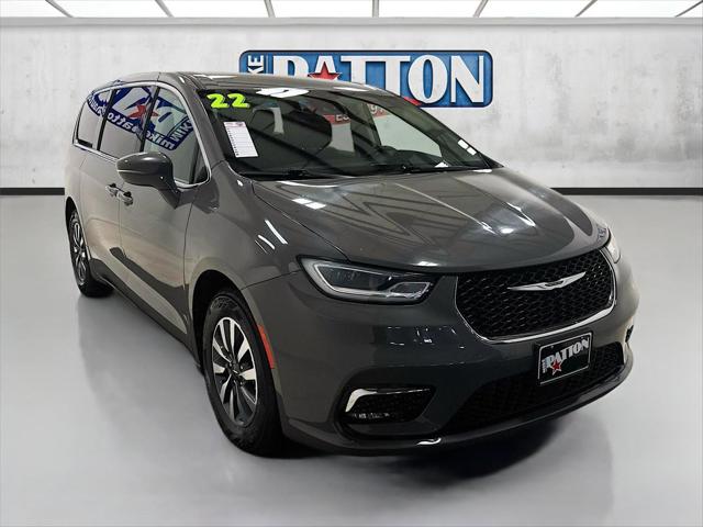 2022 Chrysler Pacifica Hybrid Touring L