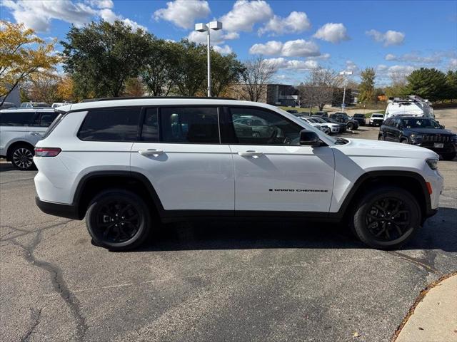 2025 Jeep Grand Cherokee GRAND CHEROKEE L ALTITUDE X 4X4