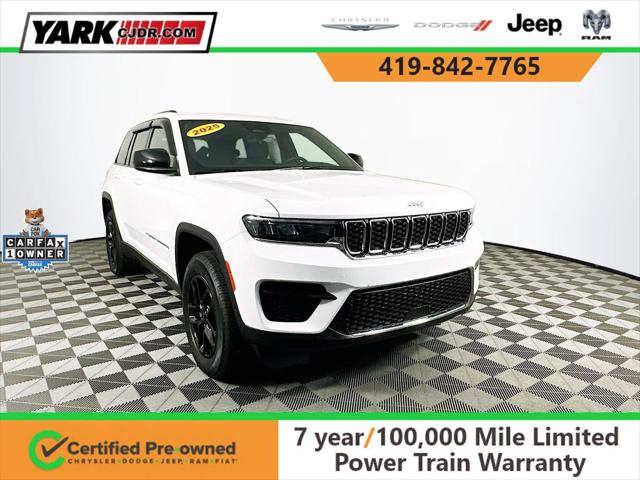 2025 Jeep Grand Cherokee Laredo X 4x4 2025 Jeep Grand Cherokee Laredo X 4x4