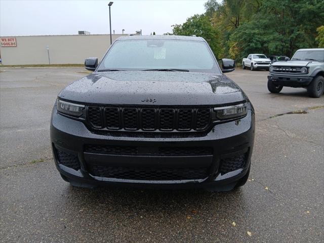 2023 Jeep Grand Cherokee L Altitude 4x4 2023 Jeep Grand Cherokee L Altitude 4x4