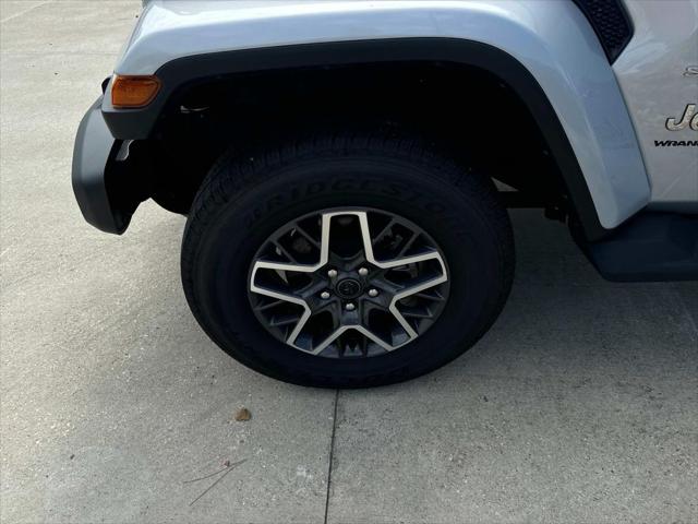 2024 Jeep Wrangler 4-Door Sahara 4x4