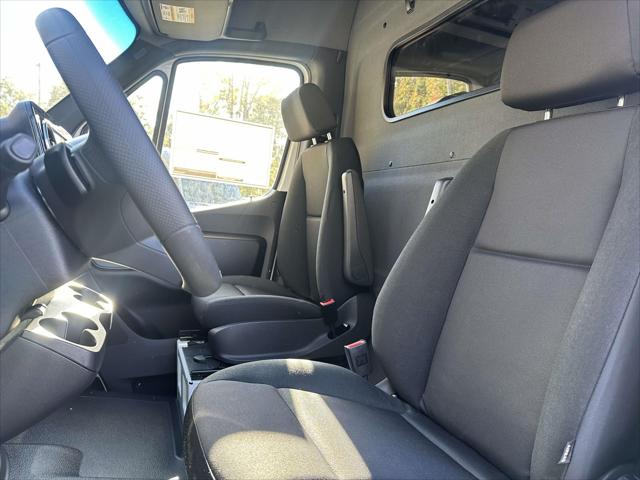 2026 Mercedes-Benz Sprinter Crew Van Standard Roof 4-Cyl Diesel