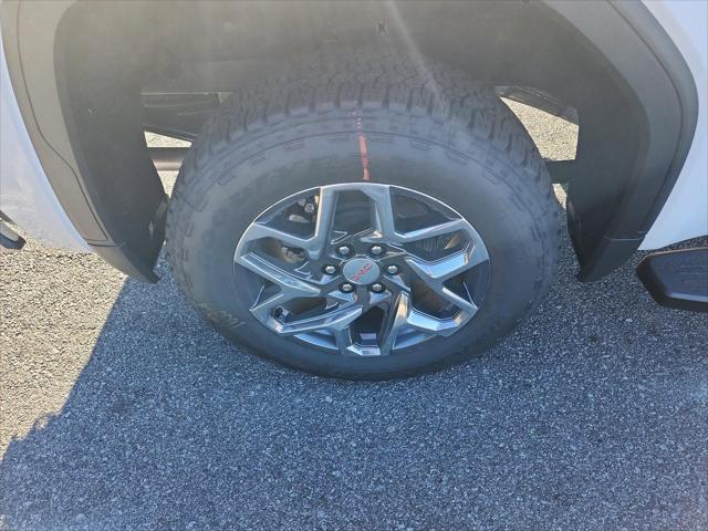 2026 GMC Sierra 1500 Crew Cab, Short Bed, SLT, 4WD
