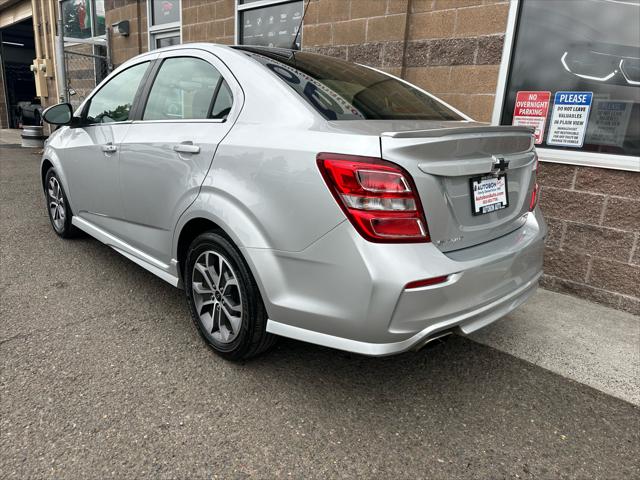 2020 Chevrolet Sonic FWD Sedan LT