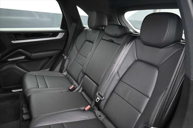 2025 Porsche Cayenne AWD