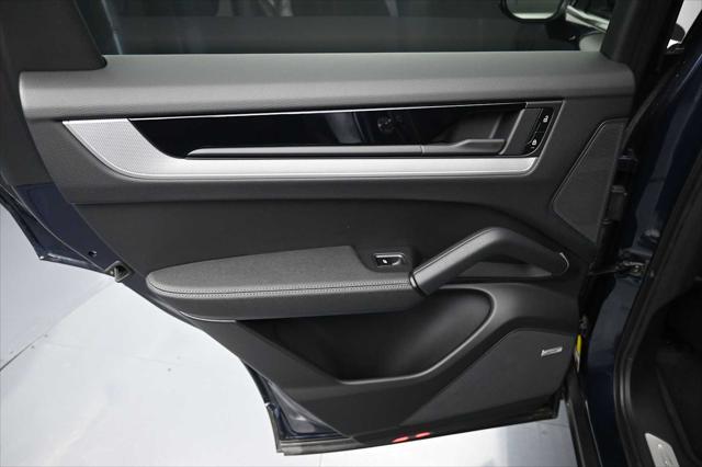 2025 Porsche Cayenne AWD
