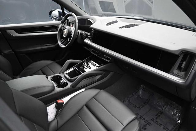2025 Porsche Cayenne AWD