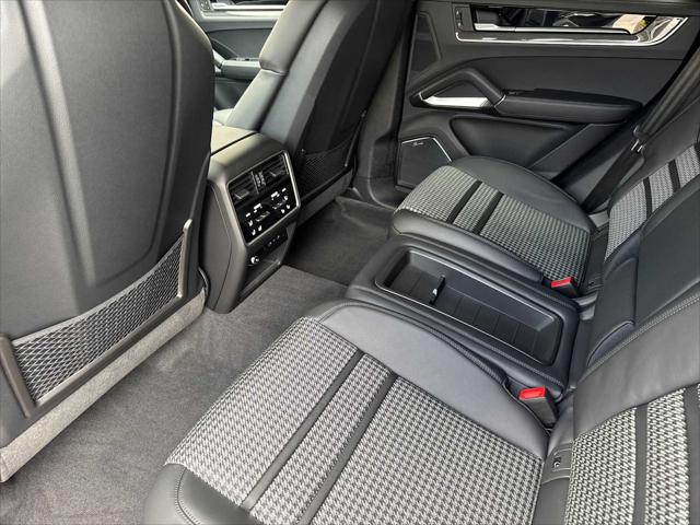 2026 Porsche Cayenne GTS