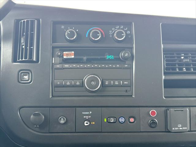 2025 Chevrolet Express Cutaway 4500 Van