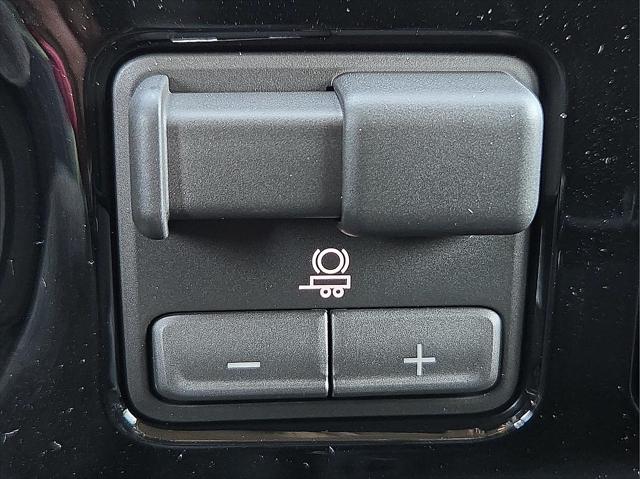 2026 GMC Sierra 1500 Double Cab, Standard Bed, SLE, 4WD