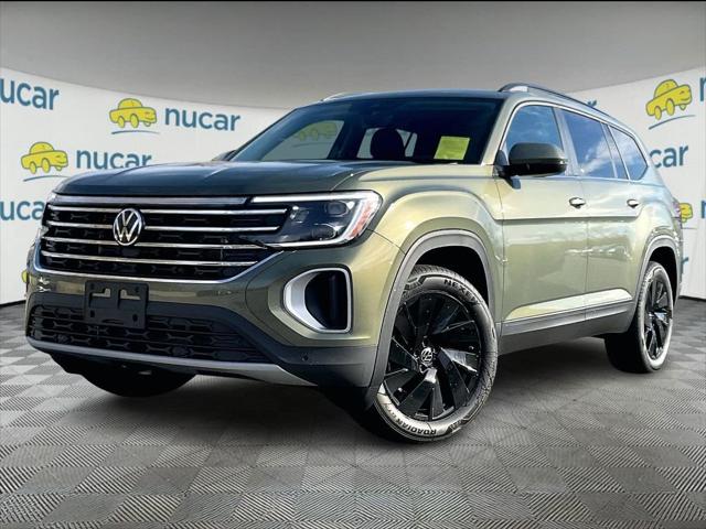 2026 Volkswagen Atlas SE with Technology