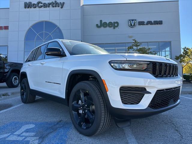 2025 Jeep Grand Cherokee GRAND CHEROKEE ALTITUDE X 4X4