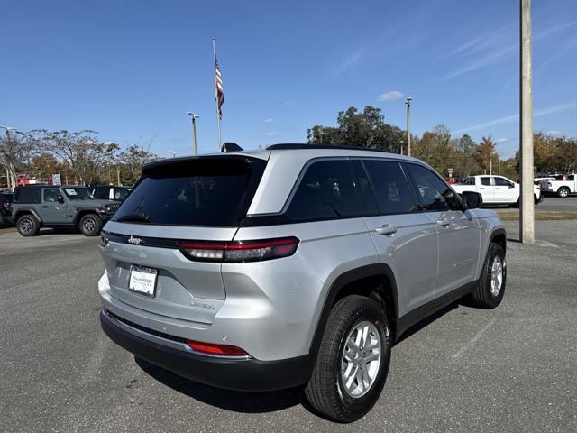 2025 Jeep Grand Cherokee GRAND CHEROKEE LAREDO 4X2