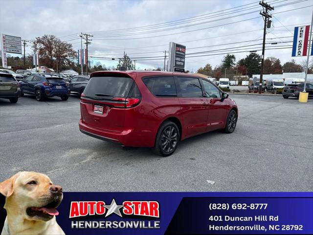 2026 Chrysler Pacifica PACIFICA SELECT AWD