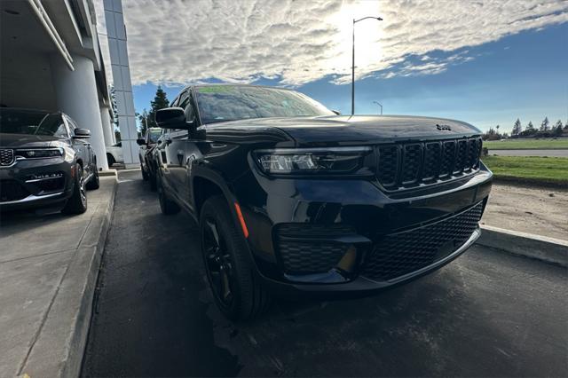 2025 Jeep Grand Cherokee GRAND CHEROKEE ALTITUDE X 4X4 2025 Jeep Grand Cherokee GRAND CHEROKEE ALTITUDE X 4X4