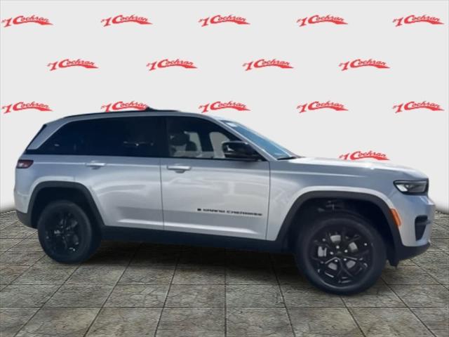 2025 Jeep Grand Cherokee Altitude X 4x4