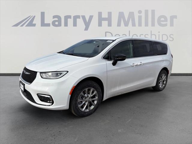 2026 Chrysler Pacifica PACIFICA SELECT AWD
