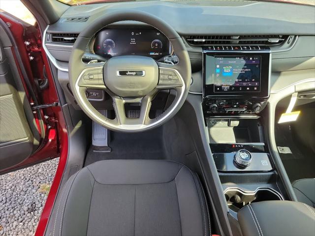 2025 Jeep Grand Cherokee Laredo X 4x2