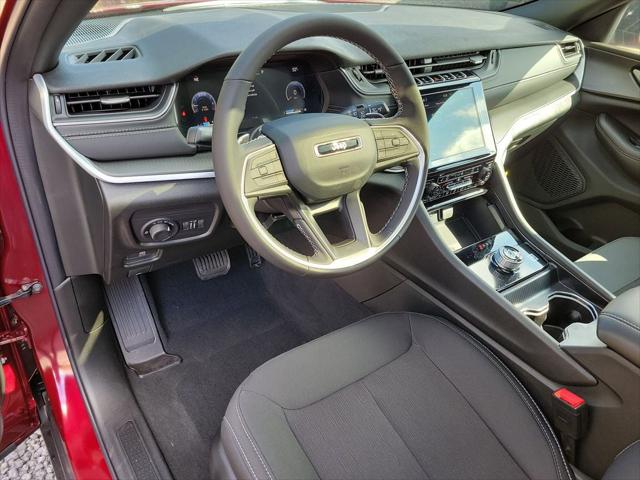 2025 Jeep Grand Cherokee Laredo X 4x2