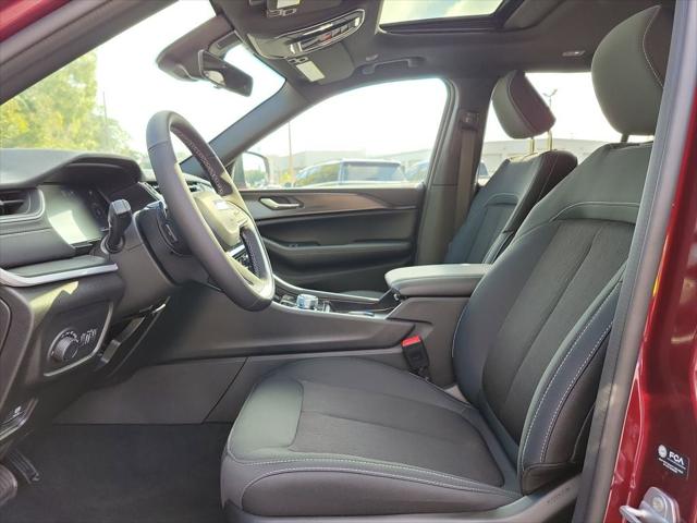 2025 Jeep Grand Cherokee Laredo X 4x2