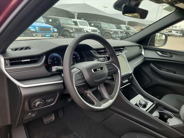 2025 Jeep Grand Cherokee GRAND CHEROKEE LAREDO X 4X2