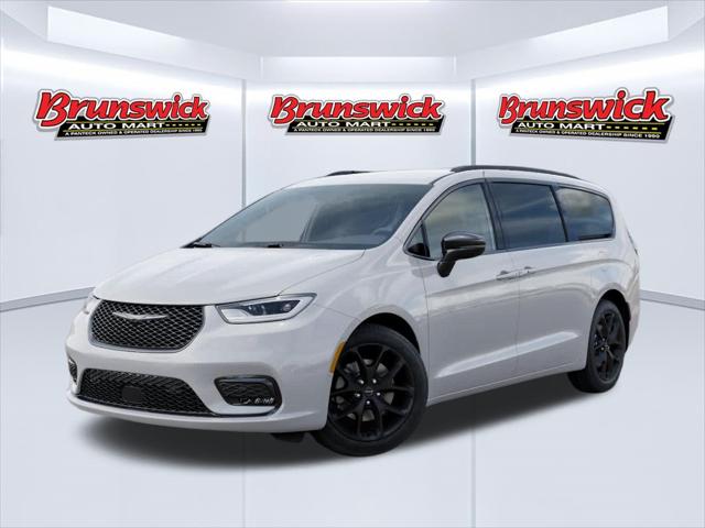 2026 Chrysler Pacifica Select AWD for sale in Brunswick, OH