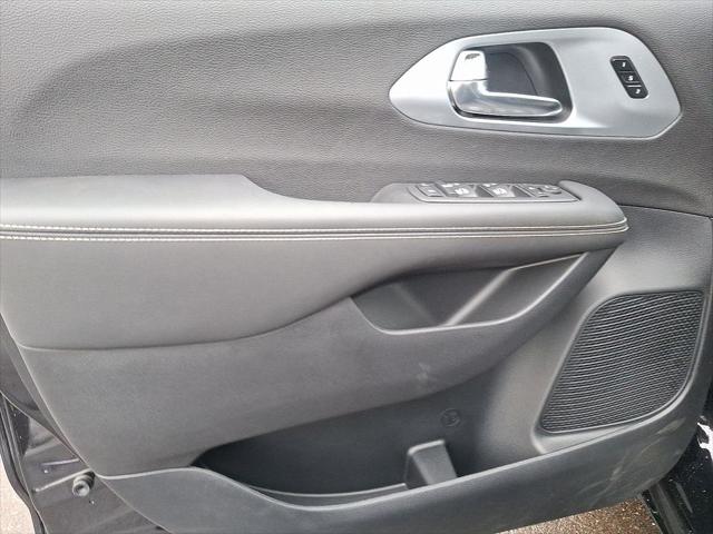 2026 Chrysler Pacifica Limited AWD