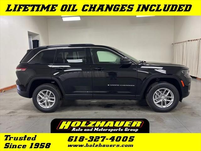 2025 Jeep Grand Cherokee GRAND CHEROKEE LAREDO X 4X4