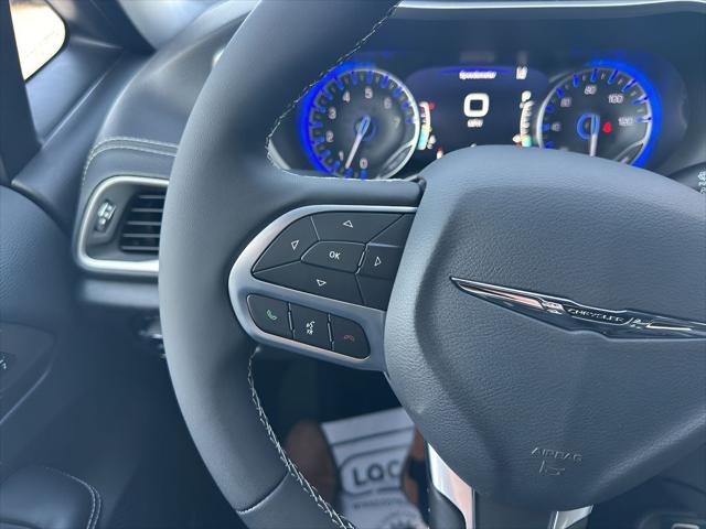 2026 Chrysler Pacifica Select AWD