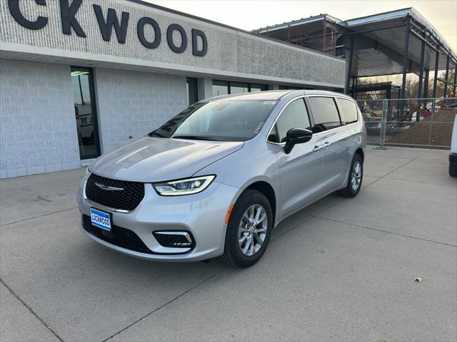 2026 Chrysler Pacifica PACIFICA SELECT AWD