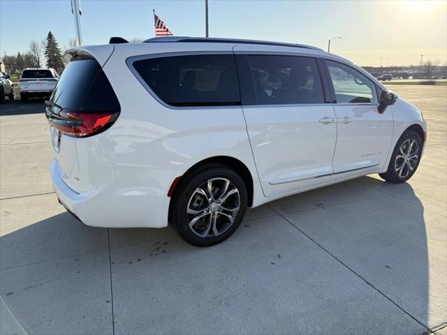 2026 Chrysler Pacifica Pinnacle AWD