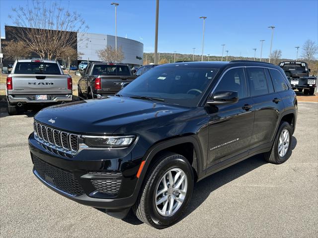 2025 Jeep Grand Cherokee GRAND CHEROKEE LAREDO X 4X2