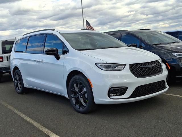 2026 Chrysler Pacifica PACIFICA SELECT AWD