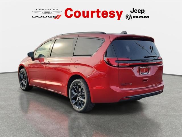 2026 Chrysler Pacifica PACIFICA SELECT AWD