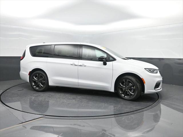 2026 Chrysler Pacifica PACIFICA SELECT AWD 2026 Chrysler Pacifica PACIFICA SELECT AWD
