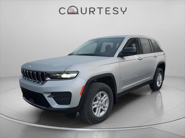 2025 Jeep Grand Cherokee GRAND CHEROKEE LAREDO 4X2
