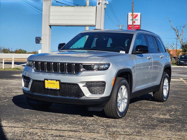 2025 Jeep Grand Cherokee GRAND CHEROKEE LAREDO X 4X2
