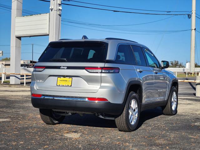 2025 Jeep Grand Cherokee GRAND CHEROKEE LAREDO X 4X2