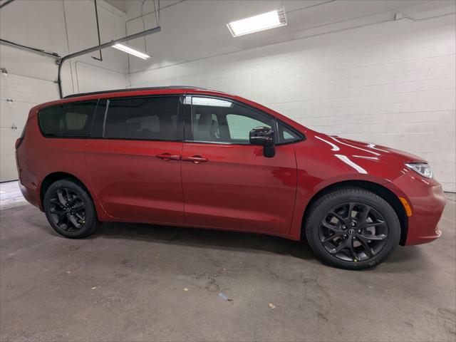 2026 Chrysler Pacifica PACIFICA SELECT AWD