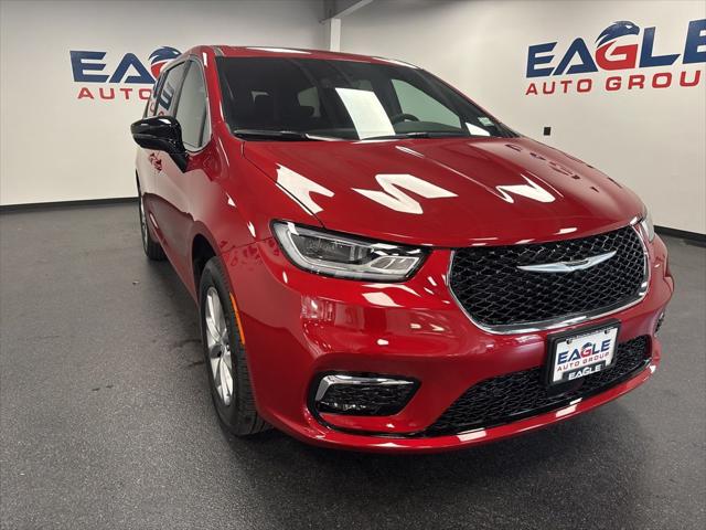 2026 Chrysler Pacifica PACIFICA SELECT AWD