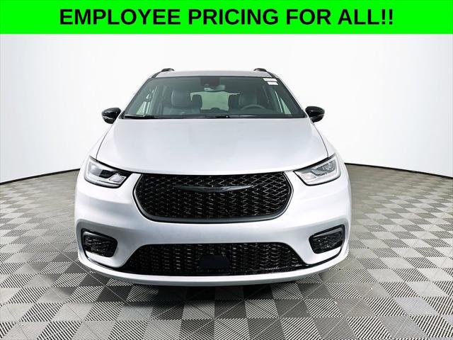 2026 Chrysler Pacifica PACIFICA SELECT AWD