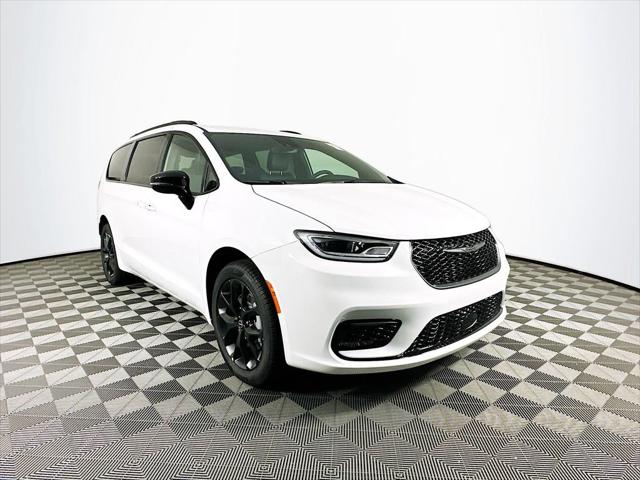 2026 Chrysler Pacifica PACIFICA SELECT AWD