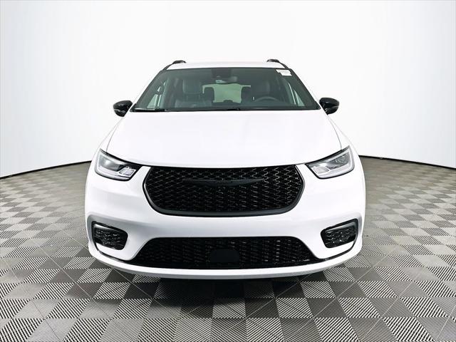 2026 Chrysler Pacifica PACIFICA SELECT AWD