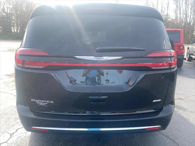 2026 Chrysler Pacifica Select AWD
