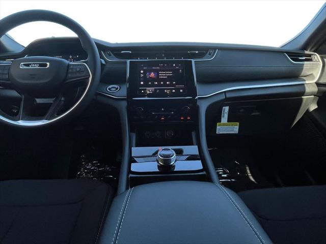 2025 Jeep Grand Cherokee GRAND CHEROKEE LAREDO X 4X2