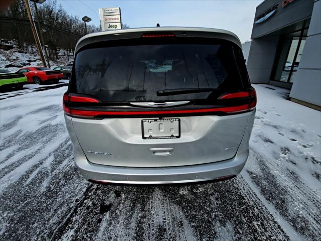 2026 Chrysler Pacifica Pinnacle AWD